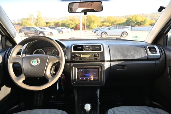 Škoda Fabia 1.6i 16V 77KW Style 10/2008 - foto 9