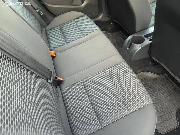 Volkswagen Golf TDI 66KW,PĚKNÝ,SERVISKA,1MAJ57 - foto 7