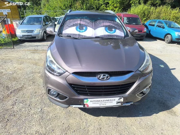 Hyundai ix35 2.0D4X4,90KM,MAX VÝBAVA,KRÁSNÝ - foto 2