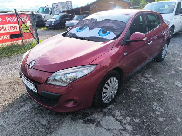 Renault Mégane KRÁSNÝ,VÝBAVA,95TKM,SERVISKA - foto 3