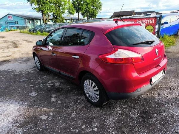 Renault Mégane KRÁSNÝ,VÝBAVA,95TKM,SERVISKA - foto 5