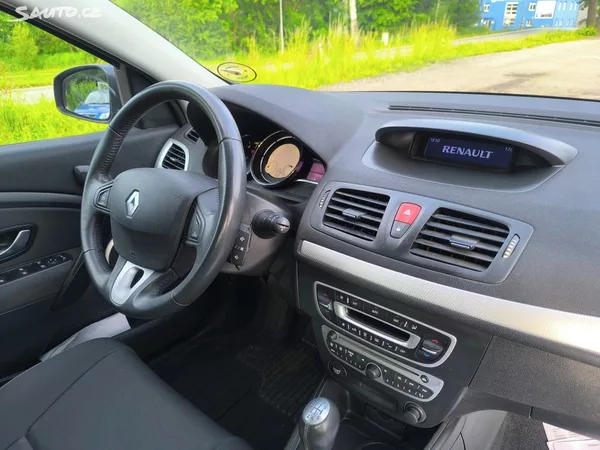 Renault Mégane KRÁSNÝ,VÝBAVA,95TKM,SERVISKA - foto 9