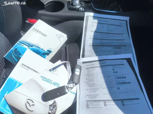 Mazda 3 KRÁSNÁ,SERVISKA,1MAJ,VÝBAVA - foto 10