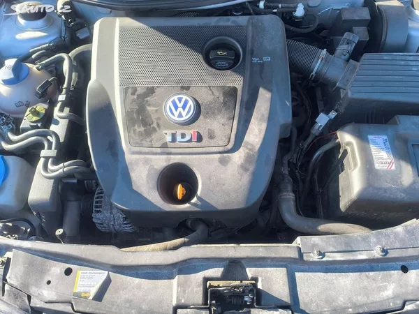 Volkswagen Golf TDI 4X4,PĚKNÝ,VÝBAVA,SERVISKA - foto 21