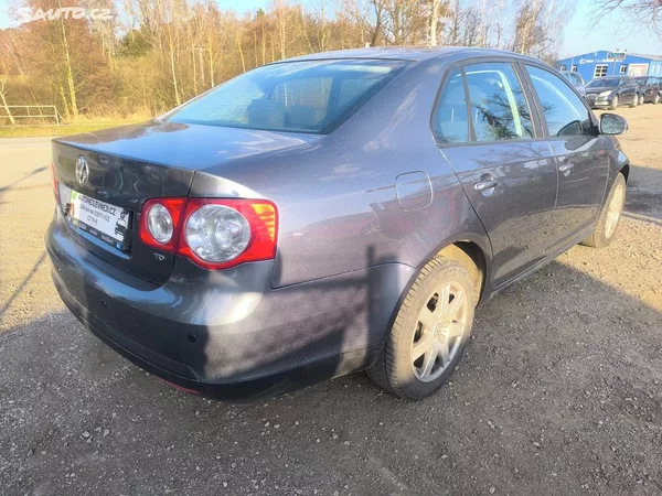 Volkswagen Jetta 1,9TDI BEZ DPF,KRÁSNÁ,220T.KM - foto 4