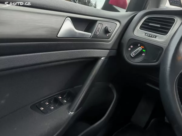 Volkswagen Golf 2.0TDI4X4,VÝBAVA,KRÁSNÝ,SERVIS - foto 16