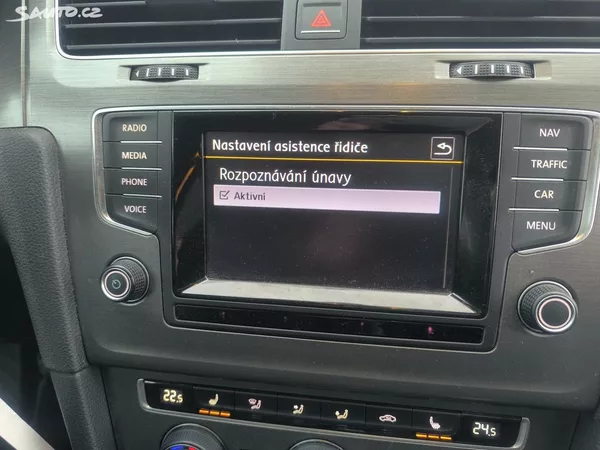 Volkswagen Golf 2.0TDI4X4,VÝBAVA,KRÁSNÝ,SERVIS - foto 18