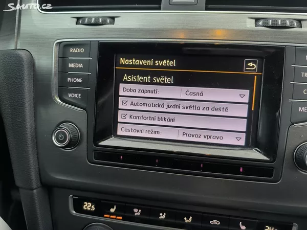 Volkswagen Golf 2.0TDI4X4,VÝBAVA,KRÁSNÝ,SERVIS - foto 21