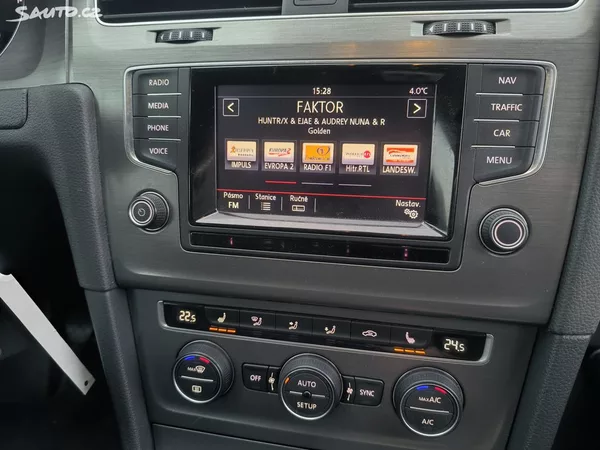 Volkswagen Golf 2.0TDI4X4,VÝBAVA,KRÁSNÝ,SERVIS - foto 24