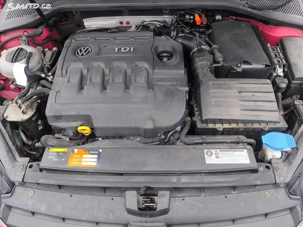 Volkswagen Golf 2.0TDI4X4,VÝBAVA,KRÁSNÝ,SERVIS - foto 44