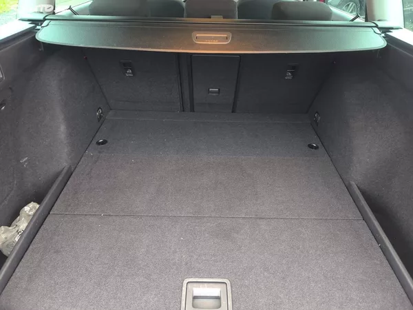 Volkswagen Golf 2.0TDI4X4,VÝBAVA,KRÁSNÝ,SERVIS - foto 9