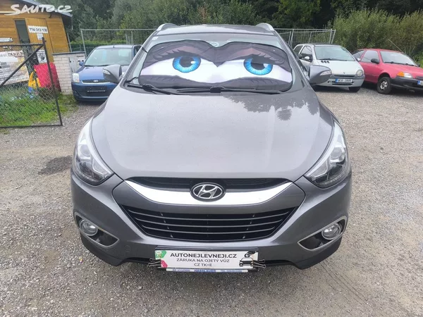 Hyundai ix35 2.0D4X4,70KM,MAX VÝBAVA,KRÁSNÝ - foto 2