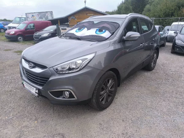 Hyundai ix35 2.0D4X4,70KM,MAX VÝBAVA,KRÁSNÝ - foto 3