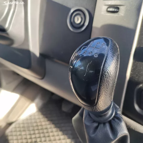 Volkswagen Crafter 7MÍST,KRÁSNÝ,SERVIS,DLOUHÝ3,5M - foto 10