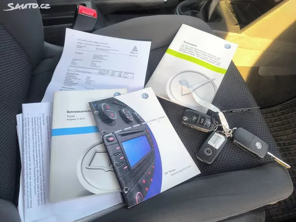 Volkswagen Touran TDI,PĚKNÝ,185TKM,SERVISKA,CENA - foto 13