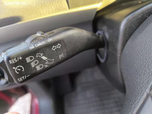 Volkswagen Touran TDI,PĚKNÝ,185TKM,SERVISKA,CENA - foto 22