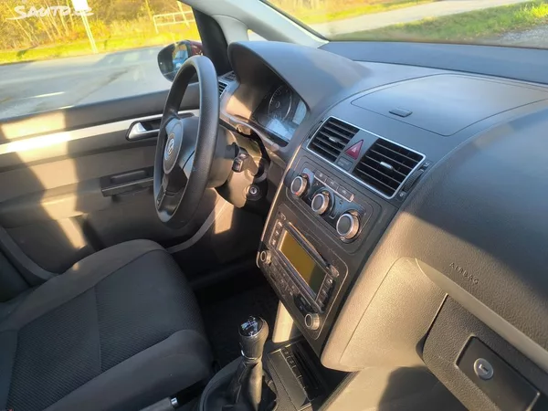 Volkswagen Touran TDI,PĚKNÝ,185TKM,SERVISKA,CENA - foto 9