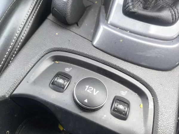 Ford Focus 2.0TDCI103KW,MAX VÝBAVA,KRÁSNÝ - foto 13