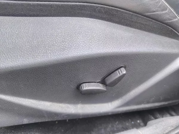 Ford Focus 2.0TDCI103KW,MAX VÝBAVA,KRÁSNÝ - foto 21