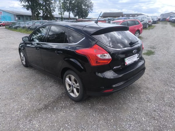 Ford Focus 2.0TDCI103KW,MAX VÝBAVA,KRÁSNÝ - foto 5