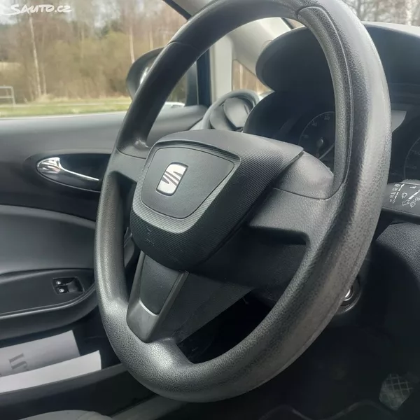 Seat Ibiza KRÁSNÁ,65KM,SERVISKA,1MAJ71LET - foto 11