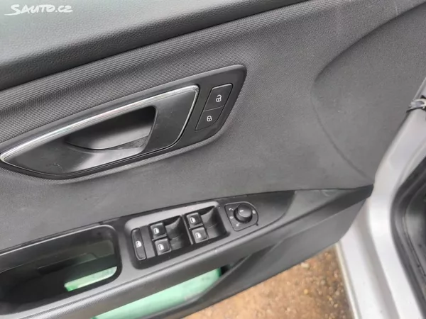 Seat Leon TDI 81KW,110T.KM,KRÁSNÉ,VÝBAVA - foto 20