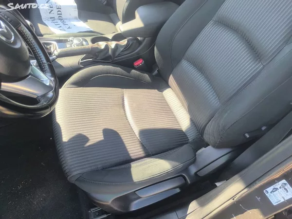 Mazda 3 2,0i,KRÁSNÁ,70KM,SERVISKA,1MAJ - foto 17