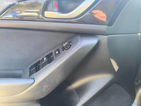 Mazda 3 2,0i,KRÁSNÁ,70KM,SERVISKA,1MAJ - foto 19