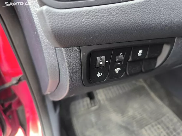 Kia Rio KRÁSNÁ,75T.KM,1MAJ48LET,VÝBAVA - foto 16