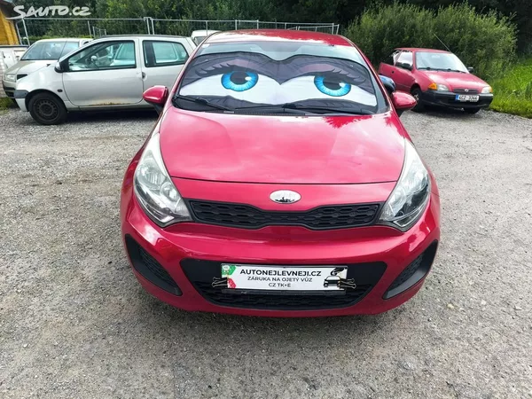 Kia Rio KRÁSNÁ,75T.KM,1MAJ48LET,VÝBAVA - foto 2