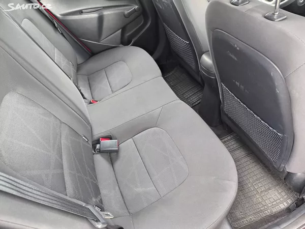 Kia Rio KRÁSNÁ,75T.KM,1MAJ48LET,VÝBAVA - foto 7