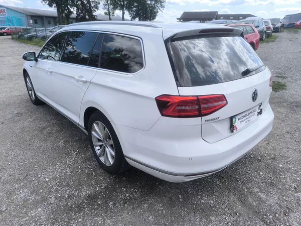 Volkswagen Passat 4X4,MANUÁL,VÝBAVA,SERVIS,PĚKNÝ - foto 6
