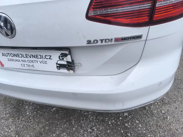 Volkswagen Passat 4X4,MANUÁL,VÝBAVA,SERVIS,PĚKNÝ - foto 7