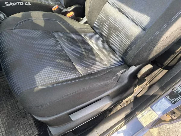 Hyundai ix20 KRÁSNÝ,100TKM,SERVISKA,1MAJ67L - foto 18
