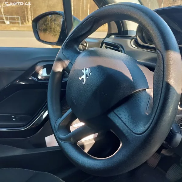 Peugeot 208 KRÁSNÝ,60TKM,1MAJ54L,SERVISKA - foto 10