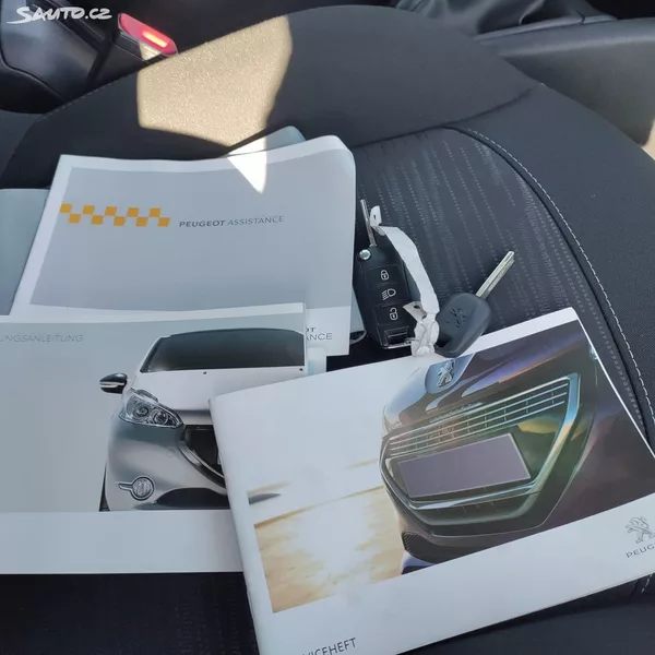 Peugeot 208 KRÁSNÝ,60TKM,1MAJ54L,SERVISKA - foto 11