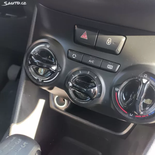 Peugeot 208 KRÁSNÝ,60TKM,1MAJ54L,SERVISKA - foto 9