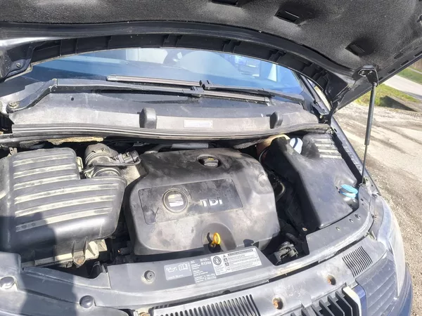 Seat Alhambra 1,9TDI,BEZ KOROZE,7MÍST,TZ,ALU - foto 13