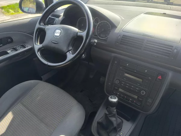 Seat Alhambra 1,9TDI,BEZ KOROZE,7MÍST,TZ,ALU - foto 9