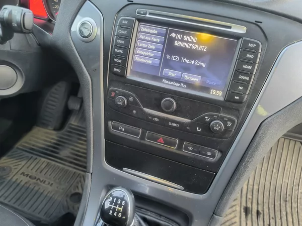 Ford Mondeo 2.0TDCI,100TKM,KRÁSNÉ,1MAJ65L - foto 10