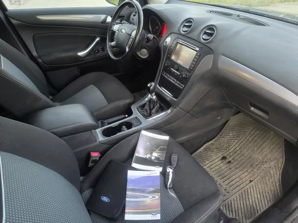 Ford Mondeo 2.0TDCI,100TKM,KRÁSNÉ,1MAJ65L - foto 8