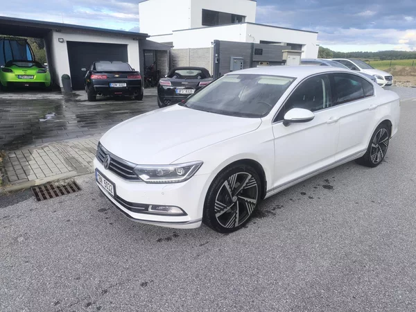 Volkswagen Passat 2.0TDI,95TKM,MAX VÝBAVA,MASÁŽE
