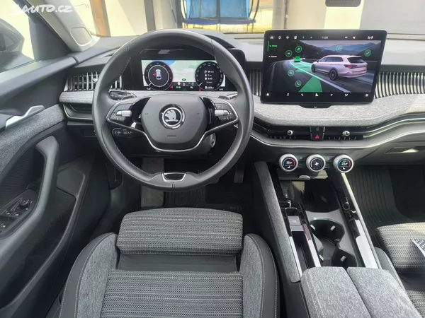 Škoda Superb -DPH,KRÁSNÝ,CZ,VÝBAVA,MASÁŽE - foto 12