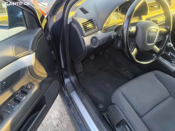 Audi A4 TDI 4X4,135TKM,KRÁSNÁ,SERVISKA - foto 18
