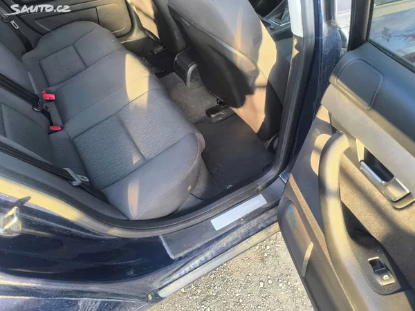 Audi A4 TDI 4X4,135TKM,KRÁSNÁ,SERVISKA - foto 6