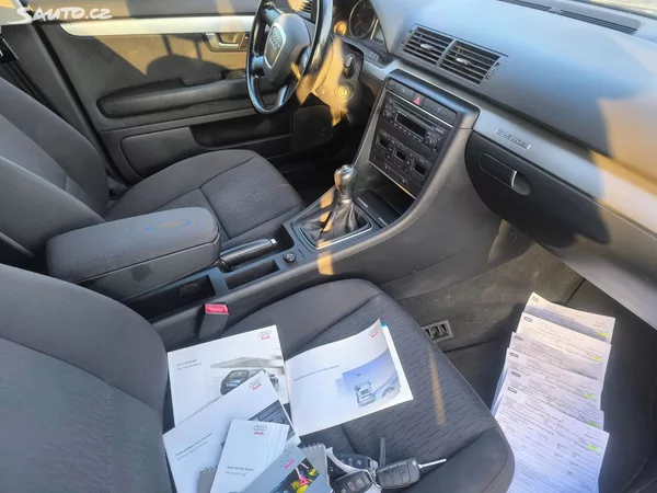 Audi A4 TDI 4X4,135TKM,KRÁSNÁ,SERVISKA - foto 7