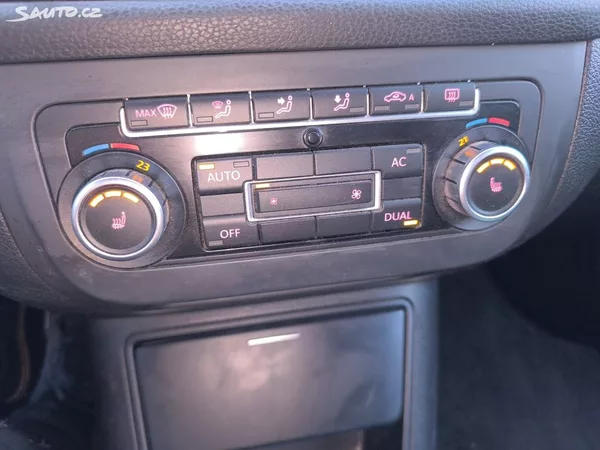 Volkswagen Golf Plus 2.0TDI,KRÁSNÝ,VÝBAVA,135KM - foto 13