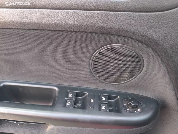 Volkswagen Golf Plus 2.0TDI,KRÁSNÝ,VÝBAVA,135KM - foto 14