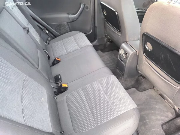 Volkswagen Golf Plus 2.0TDI,KRÁSNÝ,VÝBAVA,135KM - foto 6