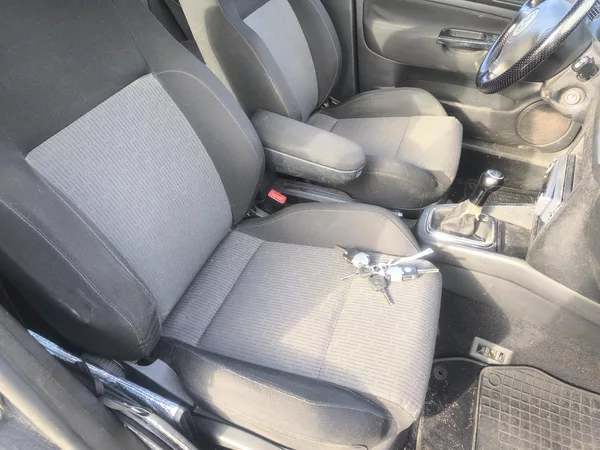 Volkswagen Golf GT-TDI66KW,PĚKNÝ,SERVISKA,1MAJ - foto 16